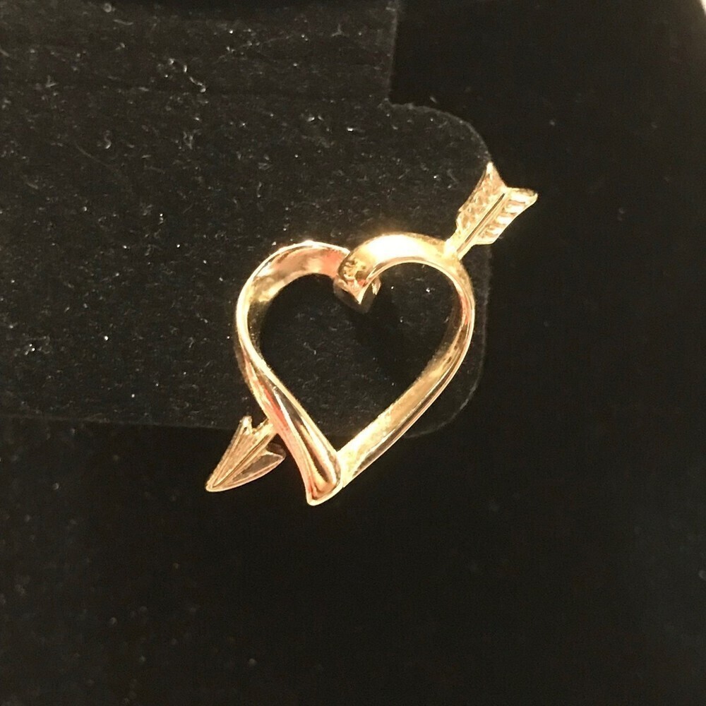 Gold Tone Heart with Arrow Lapel Pin / Brooch